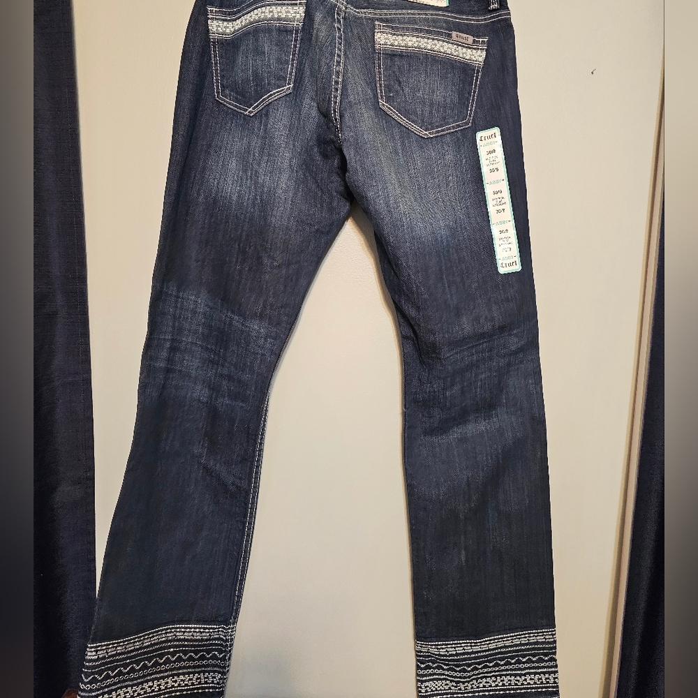 NWT Cruel Denim "Abby" Jeans Mid Rise Slim Straight Embroidered Cuff Size 9 (30) - Picture 3 of 8